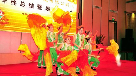 2012年度年終總結(jié)暨表彰大會演出剪影